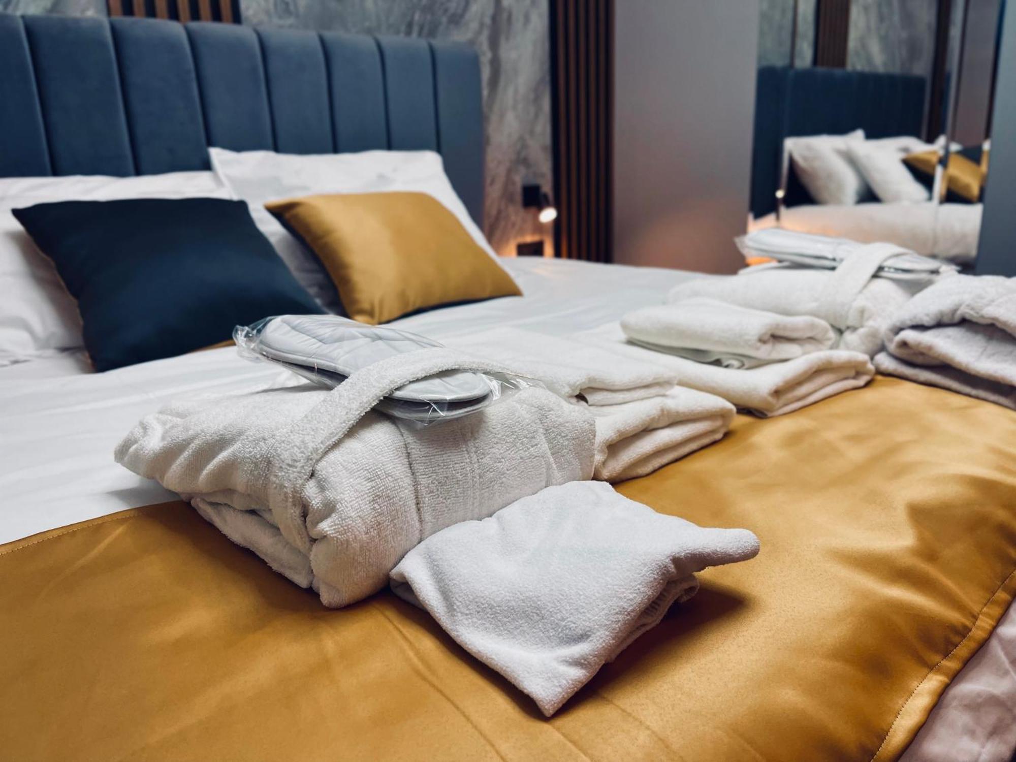 Mozaik Apartments & Spa - Modern 4-Star Apartments With Exclusive Private Spa Wellness In The City Center - Sauna, Jacuzzi, Turkish Bath - Free Parking, Wi-Fi - Rooms & Apartments Чуприя Экстерьер фото