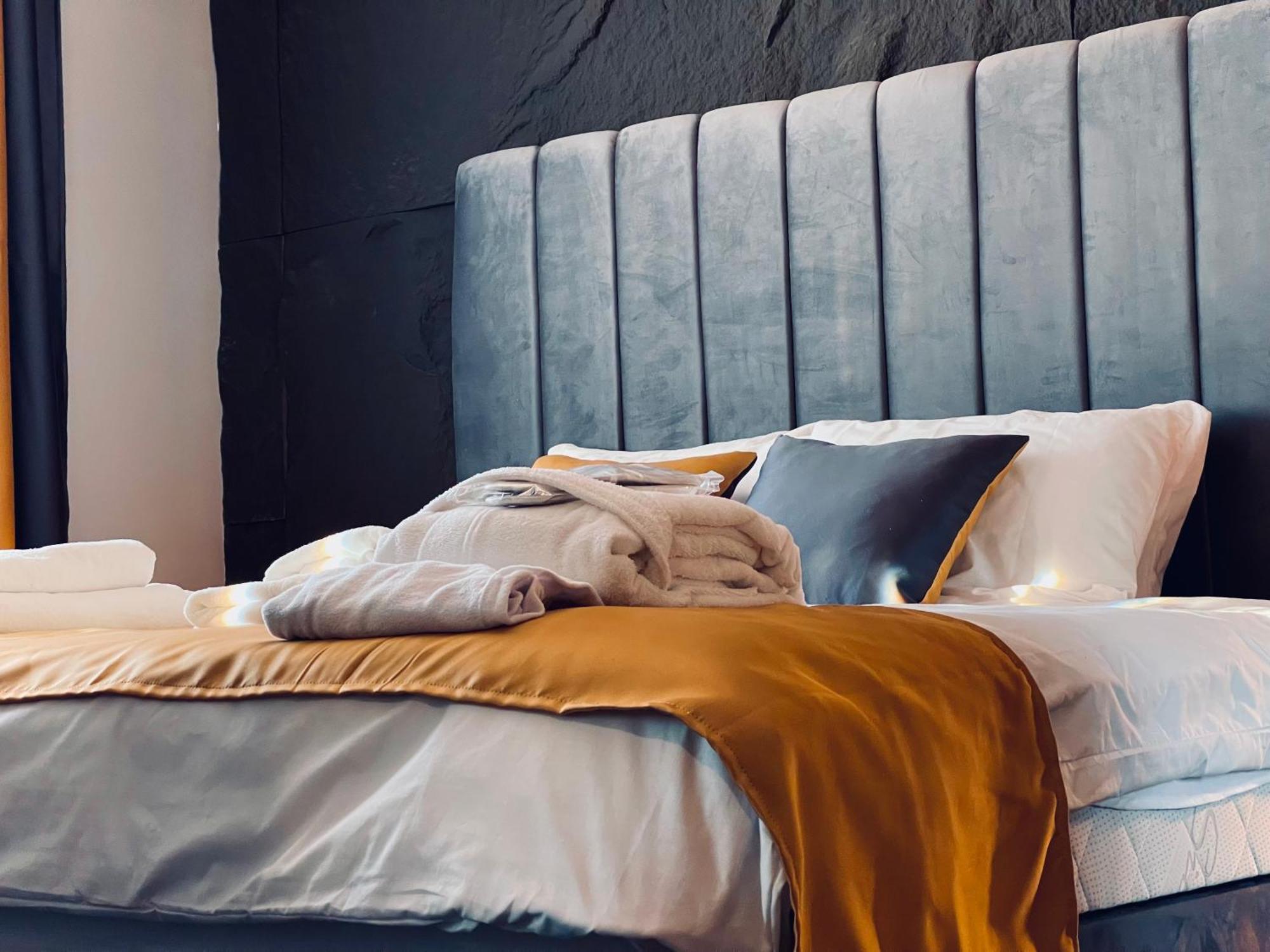 Mozaik Apartments & Spa - Modern 4-Star Apartments With Exclusive Private Spa Wellness In The City Center - Sauna, Jacuzzi, Turkish Bath - Free Parking, Wi-Fi - Rooms & Apartments Чуприя Экстерьер фото