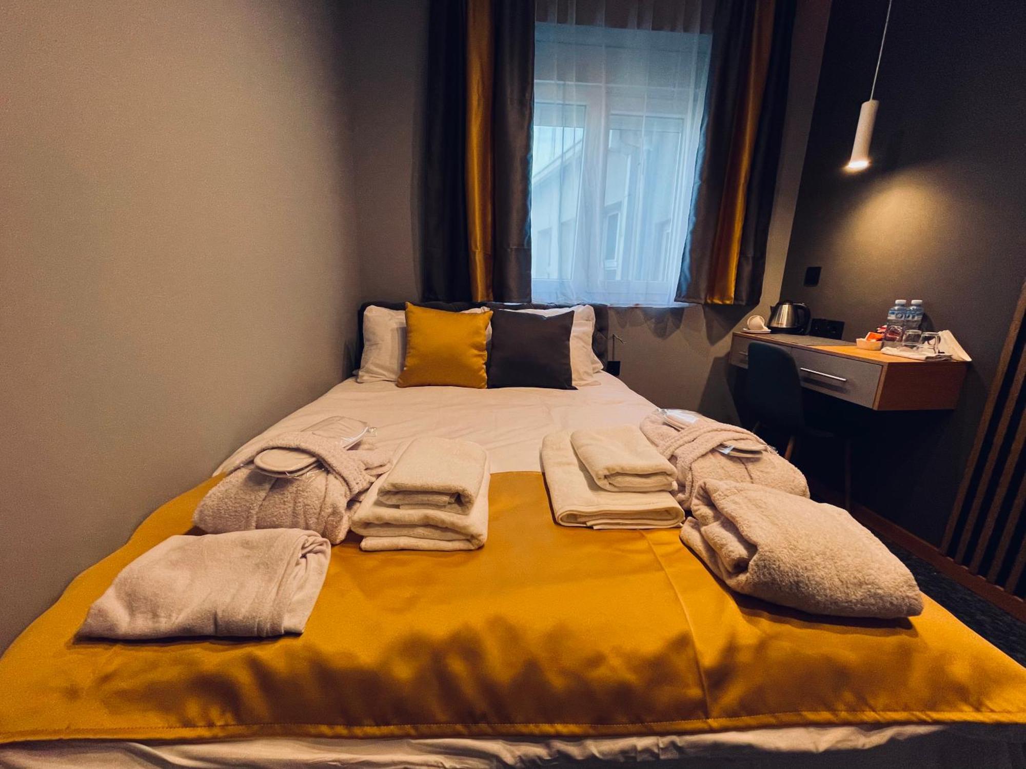 Mozaik Apartments & Spa - Modern 4-Star Apartments With Exclusive Private Spa Wellness In The City Center - Sauna, Jacuzzi, Turkish Bath - Free Parking, Wi-Fi - Rooms & Apartments Чуприя Экстерьер фото