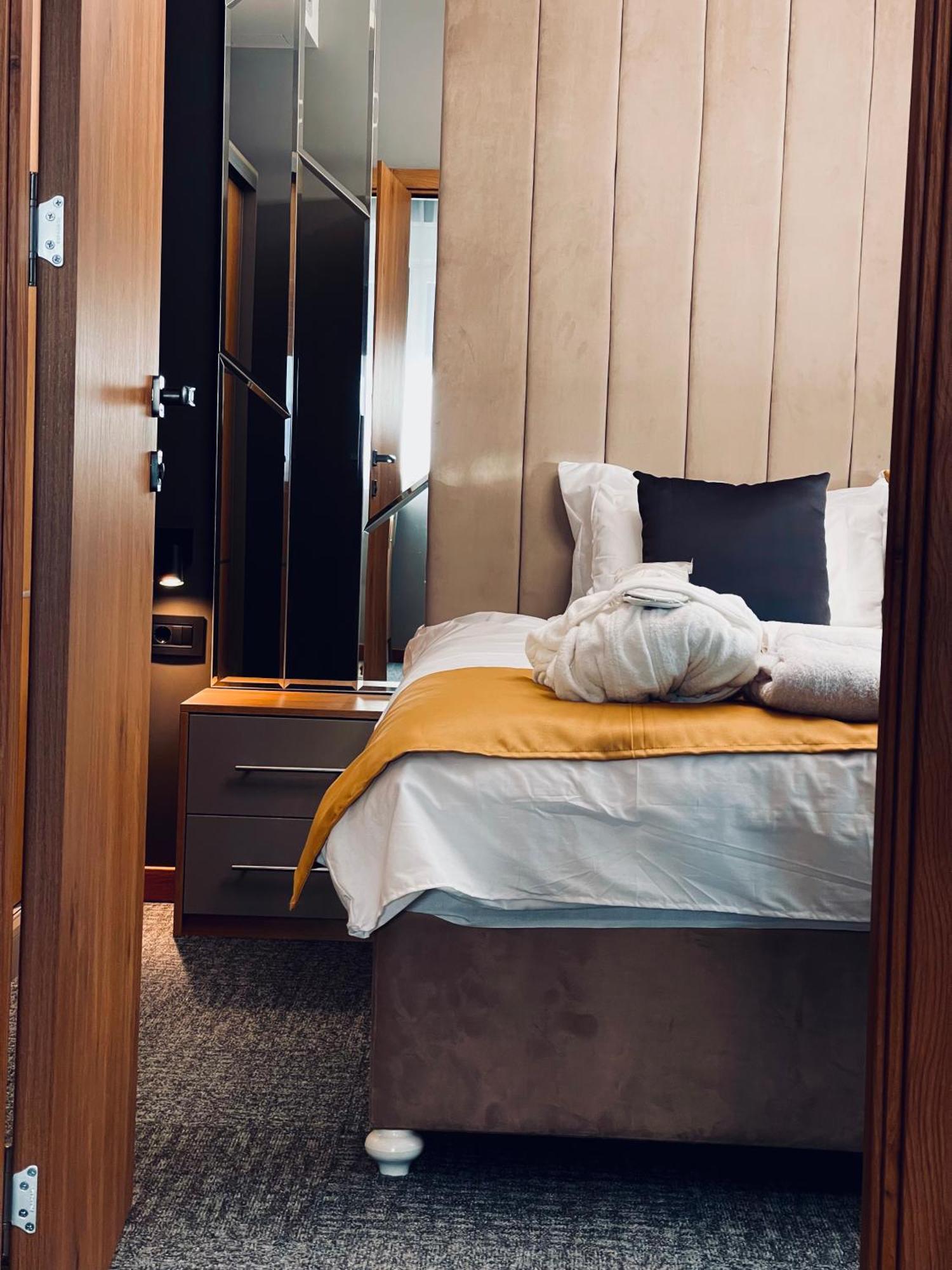 Mozaik Apartments & Spa - Modern 4-Star Apartments With Exclusive Private Spa Wellness In The City Center - Sauna, Jacuzzi, Turkish Bath - Free Parking, Wi-Fi - Rooms & Apartments Чуприя Экстерьер фото