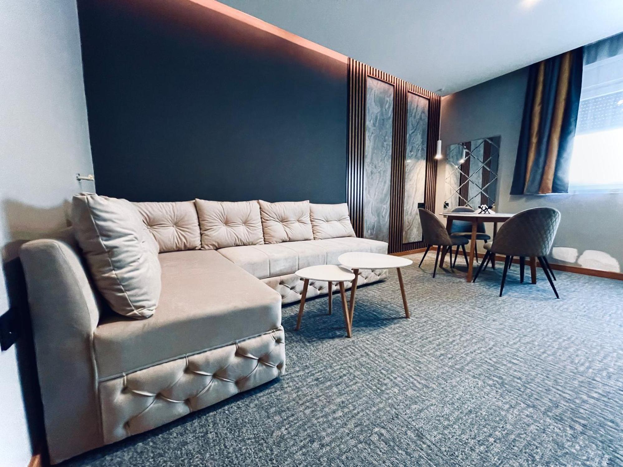 Mozaik Apartments & Spa - Modern 4-Star Apartments With Exclusive Private Spa Wellness In The City Center - Sauna, Jacuzzi, Turkish Bath - Free Parking, Wi-Fi - Rooms & Apartments Чуприя Экстерьер фото