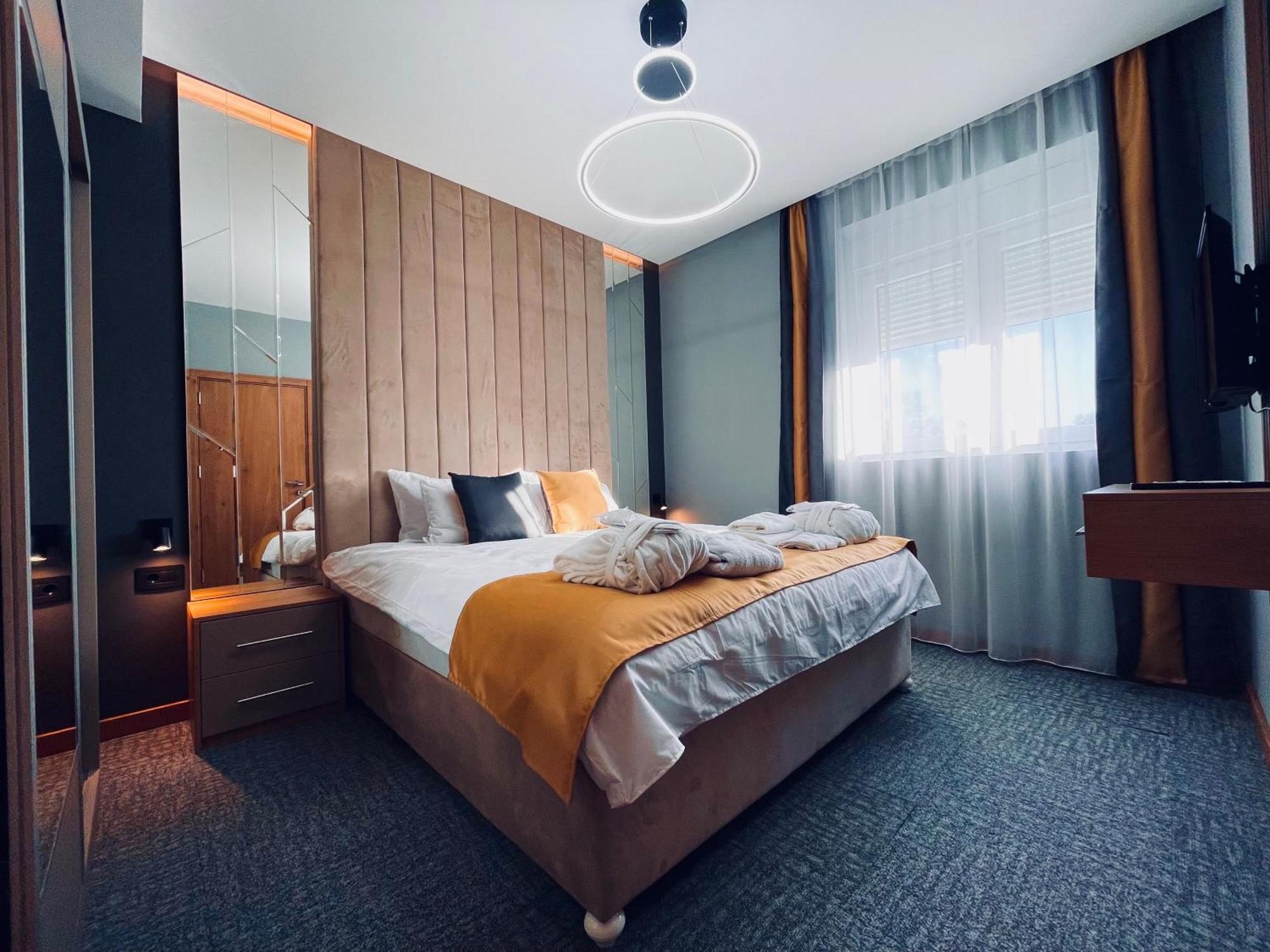 Mozaik Apartments & Spa - Modern 4-Star Apartments With Exclusive Private Spa Wellness In The City Center - Sauna, Jacuzzi, Turkish Bath - Free Parking, Wi-Fi - Rooms & Apartments Чуприя Экстерьер фото